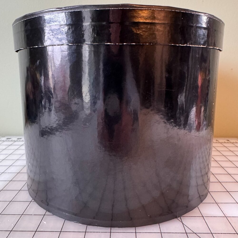 Vtg Saks Fifth Avenue Round Hat Box Black Red Logo Storage Case Travel Display - Picture 5 of 7